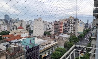 Venta Departamento en Balvanera Cuatro Ambientes Parrilla Baulera