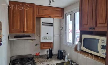 Venta Departamento en Balvanera Cuatro Ambientes Parrilla Baulera