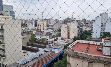 Venta Departamento en Balvanera Cuatro Ambientes Parrilla Baulera
