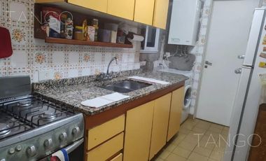 Venta Departamento Caballito Tres Ambientes Dependencia Balcón Corrido  Apto Crédito