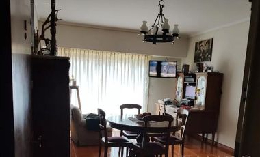 Venta Departamento Caballito Tres Ambientes Dependencia Balcón Corrido  Apto Crédito