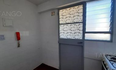 Venta Departamento 3 Ambientes en Balvanera Con Balcón Apto profesional
