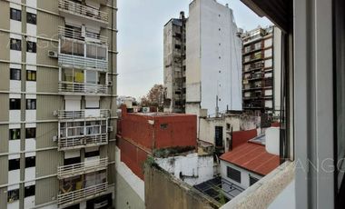 Venta Departamento 3 Ambientes en Balvanera Con Balcón Apto profesional