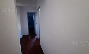 Venta Departamento 3 Ambientes en Balvanera Con Balcón Apto profesional