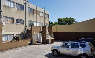 Depto Tres Ambientes y 1/2 con Cochera. Villa Ballester