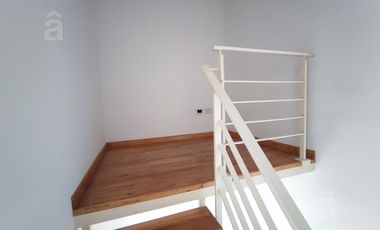 Depto Tres Ambientes y 1/2 con Cochera. Villa Ballester