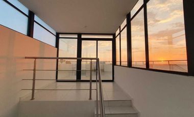 CASA EN VENTA CON VISTA AL MAR