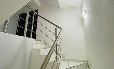 CASA EN VENTA CON VISTA AL MAR