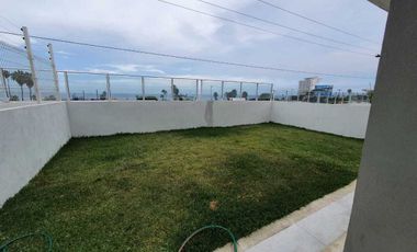 CASA EN VENTA CON VISTA AL MAR