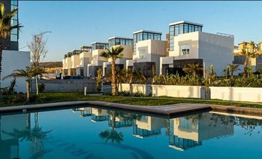CASA EN VENTA CON VISTA AL MAR