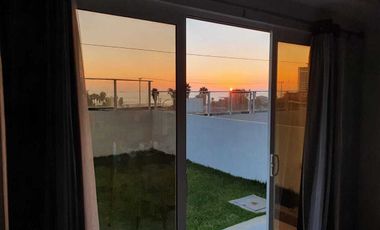 CASA EN VENTA CON VISTA AL MAR
