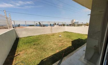 CASA EN VENTA CON VISTA AL MAR