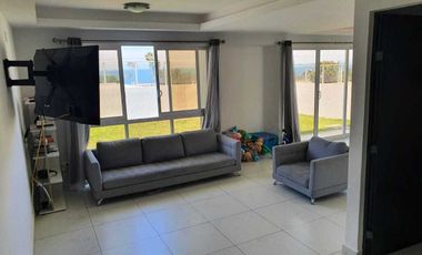 CASA EN VENTA CON VISTA AL MAR