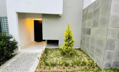 CASA EN VENTA CON VISTA AL MAR