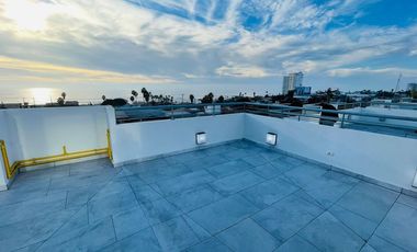 CASA EN VENTA CON VISTA AL MAR
