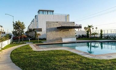CASA EN VENTA CON VISTA AL MAR