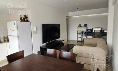 Venta Departamento 2 ambientes en Monte Castro Con Cochera