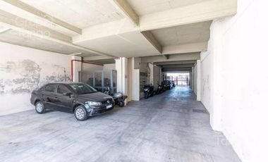 Venta Departamento 2 ambientes en Monte Castro Con Cochera