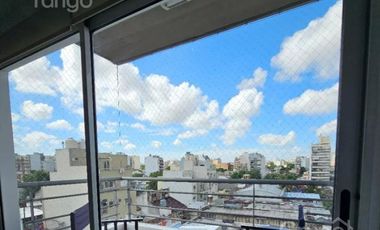 Venta Departamento 2 ambientes en Monte Castro Con Cochera