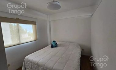 Venta Departamento 2 ambientes en Monte Castro Con Cochera
