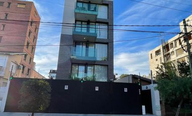 VENTA DE DEPARTAMENTO TRES AMBIENTES CON COCHERA
