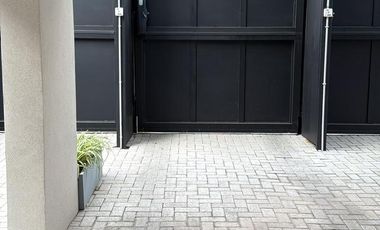 VENTA DE DEPARTAMENTO TRES AMBIENTES CON COCHERA