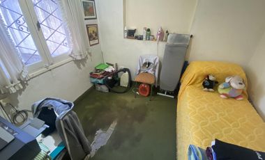VENTA CASA AL FRENTE 3 DORMITORIOS CON COCHERA