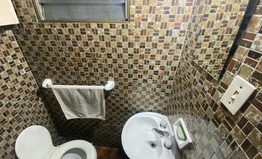 VENTA CASA AL FRENTE 3 DORMITORIOS CON COCHERA