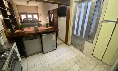 VENTA CASA AL FRENTE 3 DORMITORIOS CON COCHERA