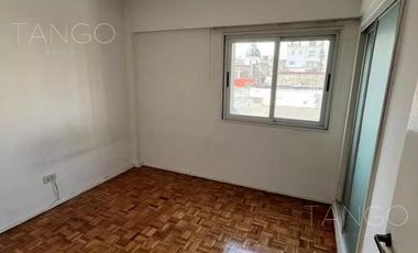 Venta Departamento Balvanera Dos Ambientes Balcón Frances