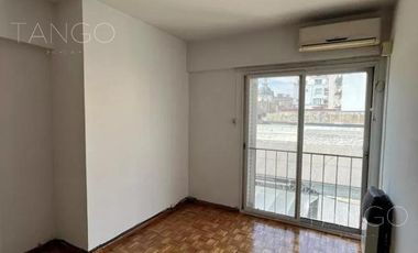 Venta Departamento Balvanera Dos Ambientes Balcón Frances