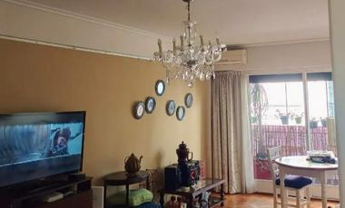 Venta Departamento Monserrat Cuatro Ambientes Balcón