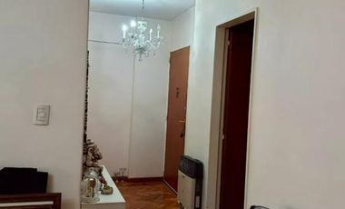 Venta Departamento Monserrat Cuatro Ambientes Balcón