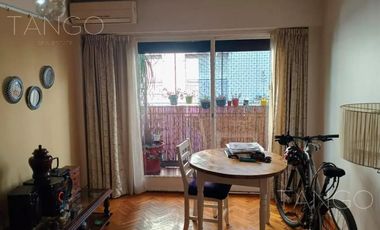 Venta Departamento Monserrat Cuatro Ambientes Balcón