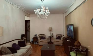 Venta Departamento Monserrat Cuatro Ambientes Balcón