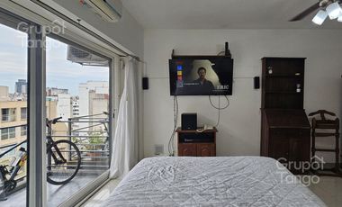 Venta Departamento Monoambiente Once Balcón Cochera Frente