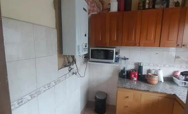Departamento en San Cristóbal, 3 ambientes, Venta, con balcón