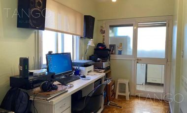 Venta Departamento 4 Ambientes en Caballito Con Balcón al Frente Cochera Baulera Escritorio