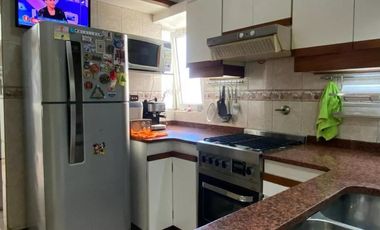 Venta Departamento 4 Ambientes en Caballito Con Balcón al Frente Cochera Baulera Escritorio