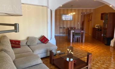 Venta Departamento 4 Ambientes en Caballito Con Balcón al Frente Cochera Baulera Escritorio