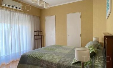 Venta Departamento 4 Ambientes en Caballito Con Balcón al Frente Cochera Baulera Escritorio