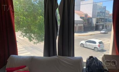 Venta Departamento tres Ambientes Villa Luro Cochera Balcón Parrilla no Expensas