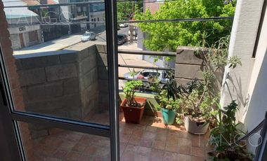 Venta Departamento tres Ambientes Villa Luro Cochera Balcón Parrilla no Expensas