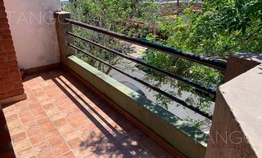 Venta Departamento tres Ambientes Villa Luro Cochera Balcón Parrilla no Expensas
