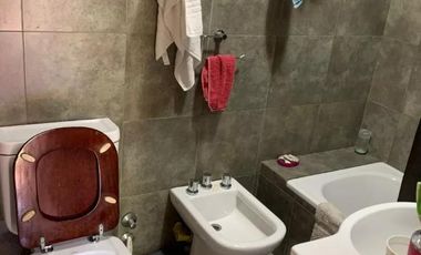 Venta Departamento tres Ambientes Villa Luro Cochera Balcón Parrilla no Expensas