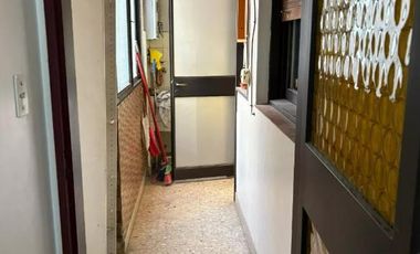 Venta Departamento Cinco Ambientes Flores Con Balcón