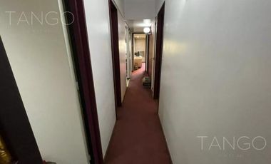 Venta Departamento Cinco Ambientes Flores Con Balcón