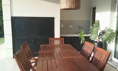 Venta de Casa en Barrio Don Joaquin Canning