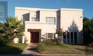 Venta de Casa en Barrio Don Joaquin Canning