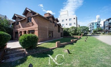 Dos duplex en venta en Mar de Ostende de 4 ambientes